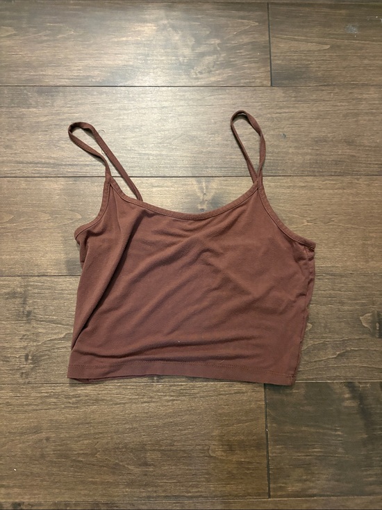 Tops - Women's Ribbed Spaghetti Strap Cropped Tank Top - Brown